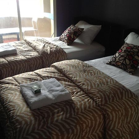 Oxford Furnished Apartments, Миссиссага Экстерьер фото