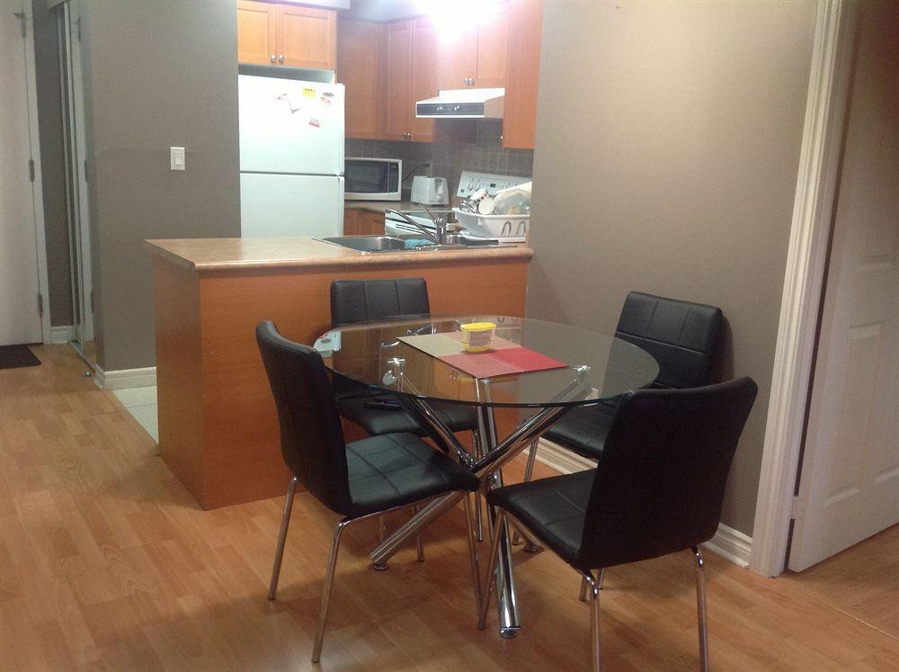 Oxford Furnished Apartments, Миссиссага Экстерьер фото