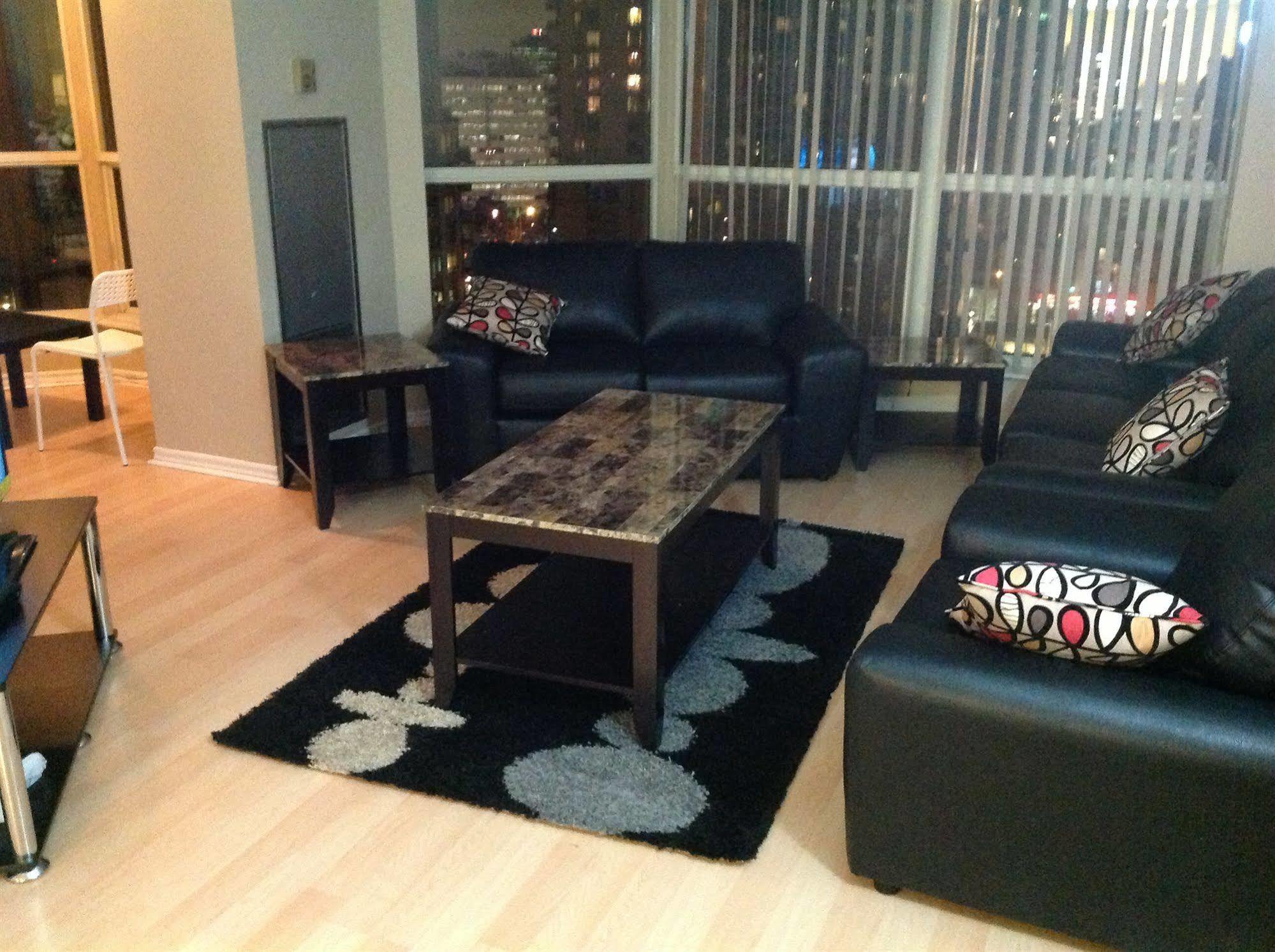 Oxford Furnished Apartments, Миссиссага Экстерьер фото