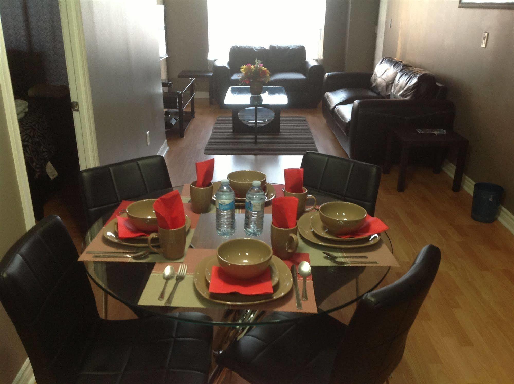 Oxford Furnished Apartments, Миссиссага Экстерьер фото