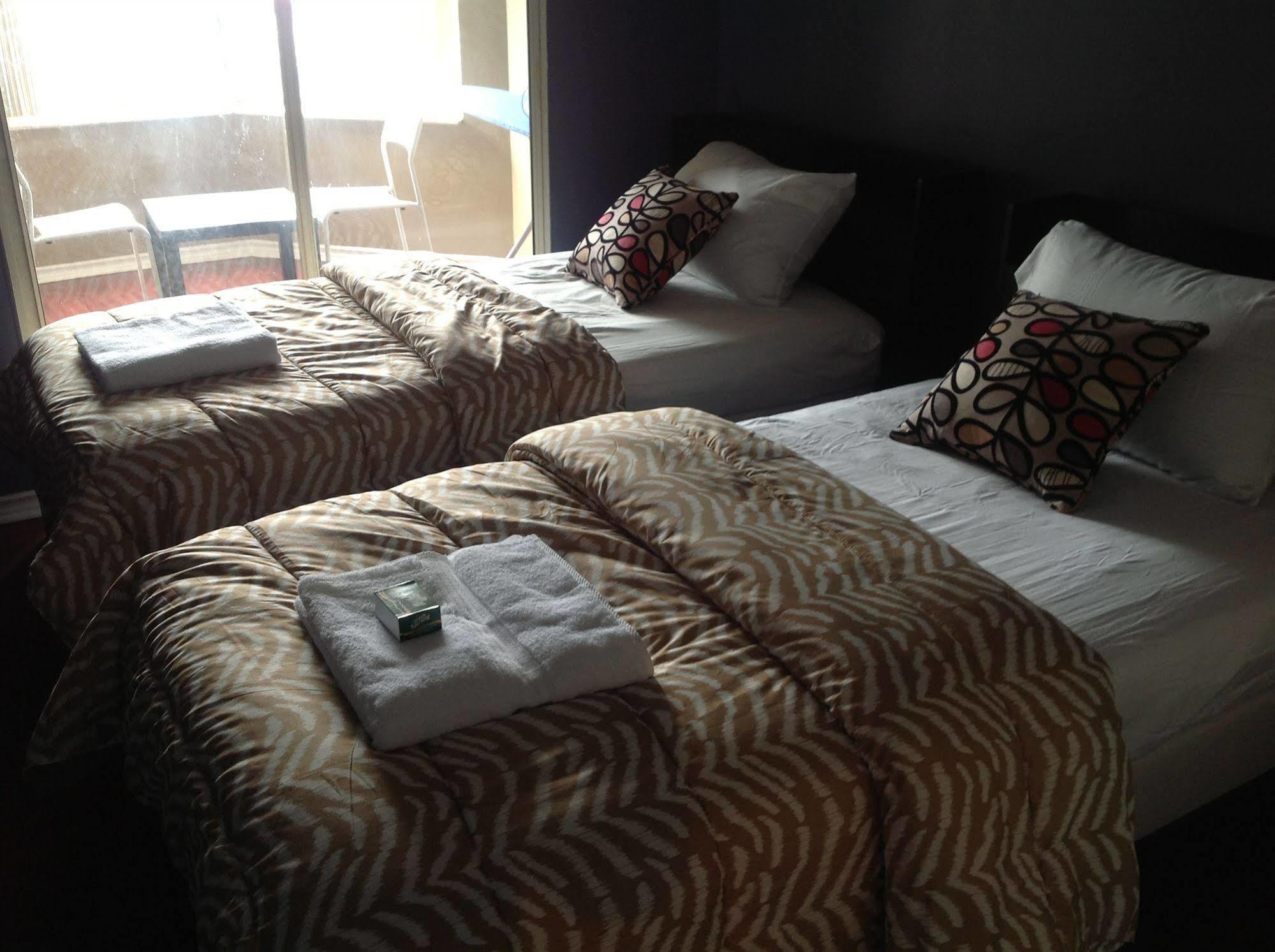 Oxford Furnished Apartments, Миссиссага Экстерьер фото